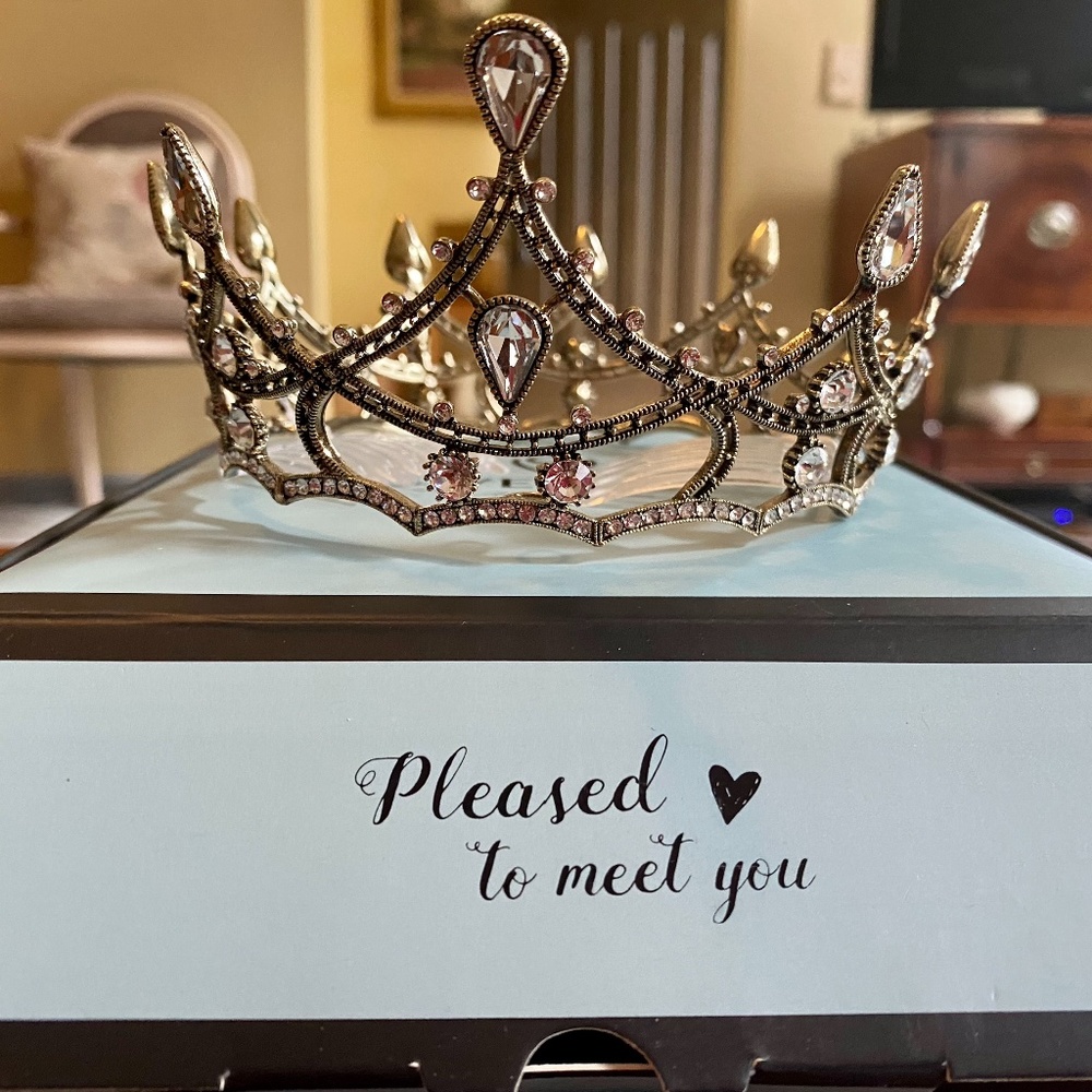 Sweet&V Tiara
